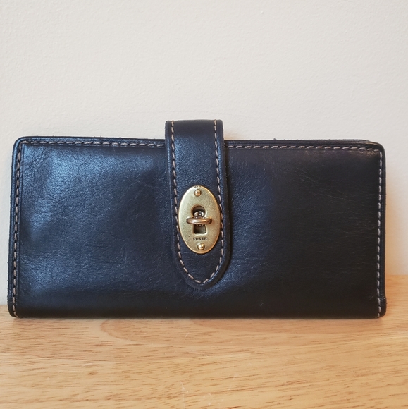 Fossil Leather Turn Lock Wallet